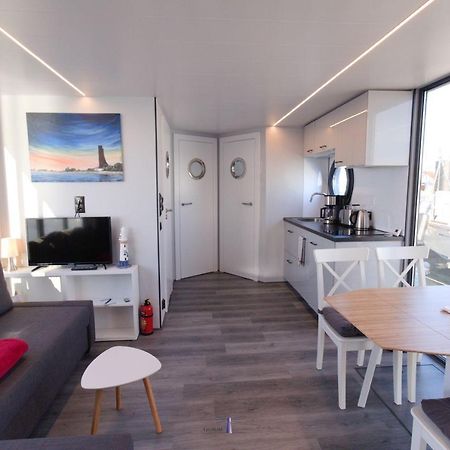 Hausboot Fjord Lacerta Mit Dachterrasse In Wendtorf Dış mekan fotoğraf