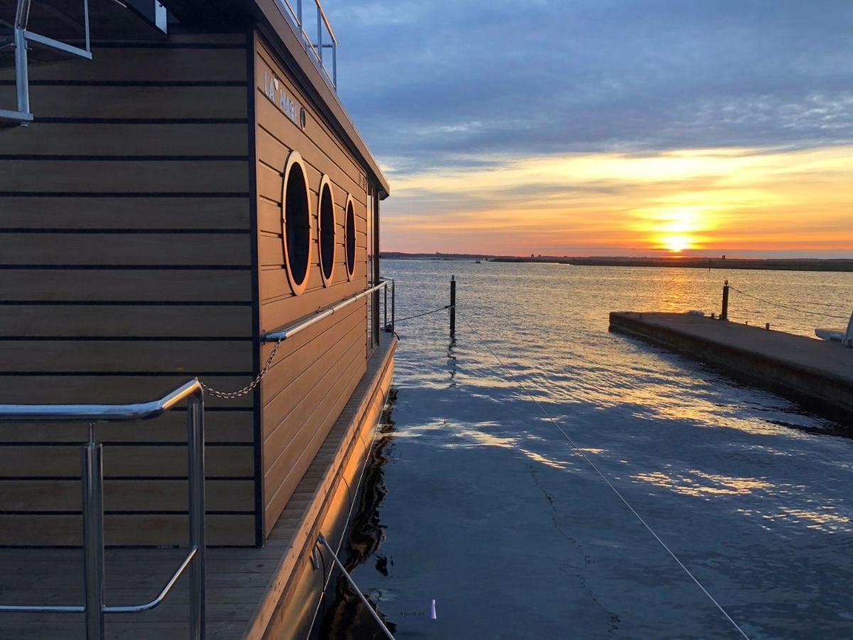 Hausboot Fjord Lacerta Mit Dachterrasse In Wendtorf Dış mekan fotoğraf