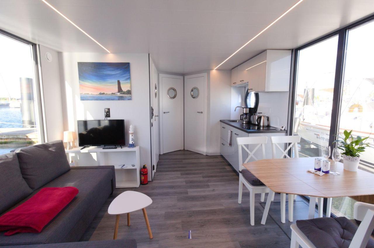 Hausboot Fjord Lacerta Mit Dachterrasse In Wendtorf Dış mekan fotoğraf